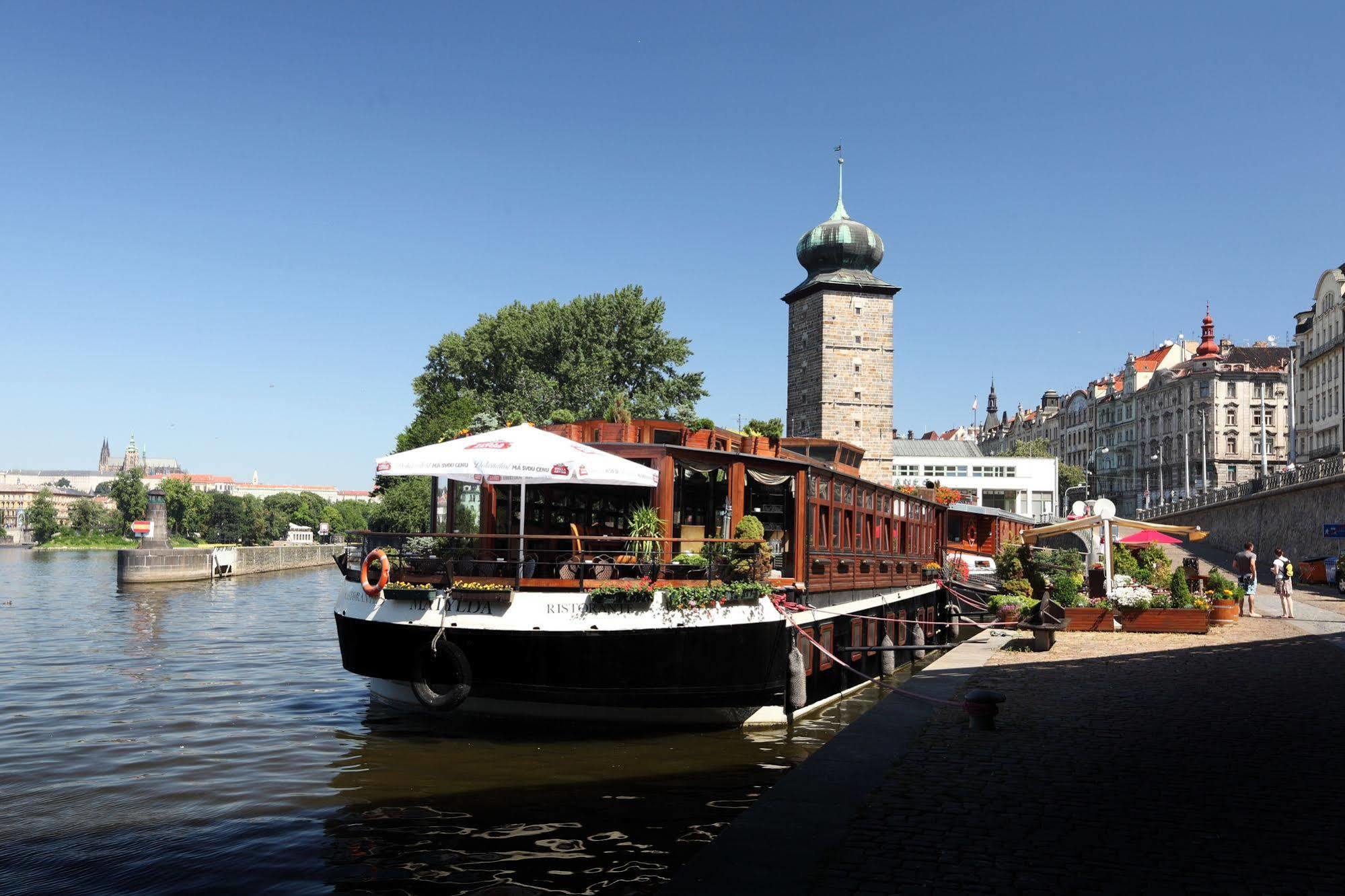 Boat Hotel Matylda Prague Luaran gambar